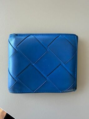 Bottega veneta Woven Leather Bifold Wallet in Blue